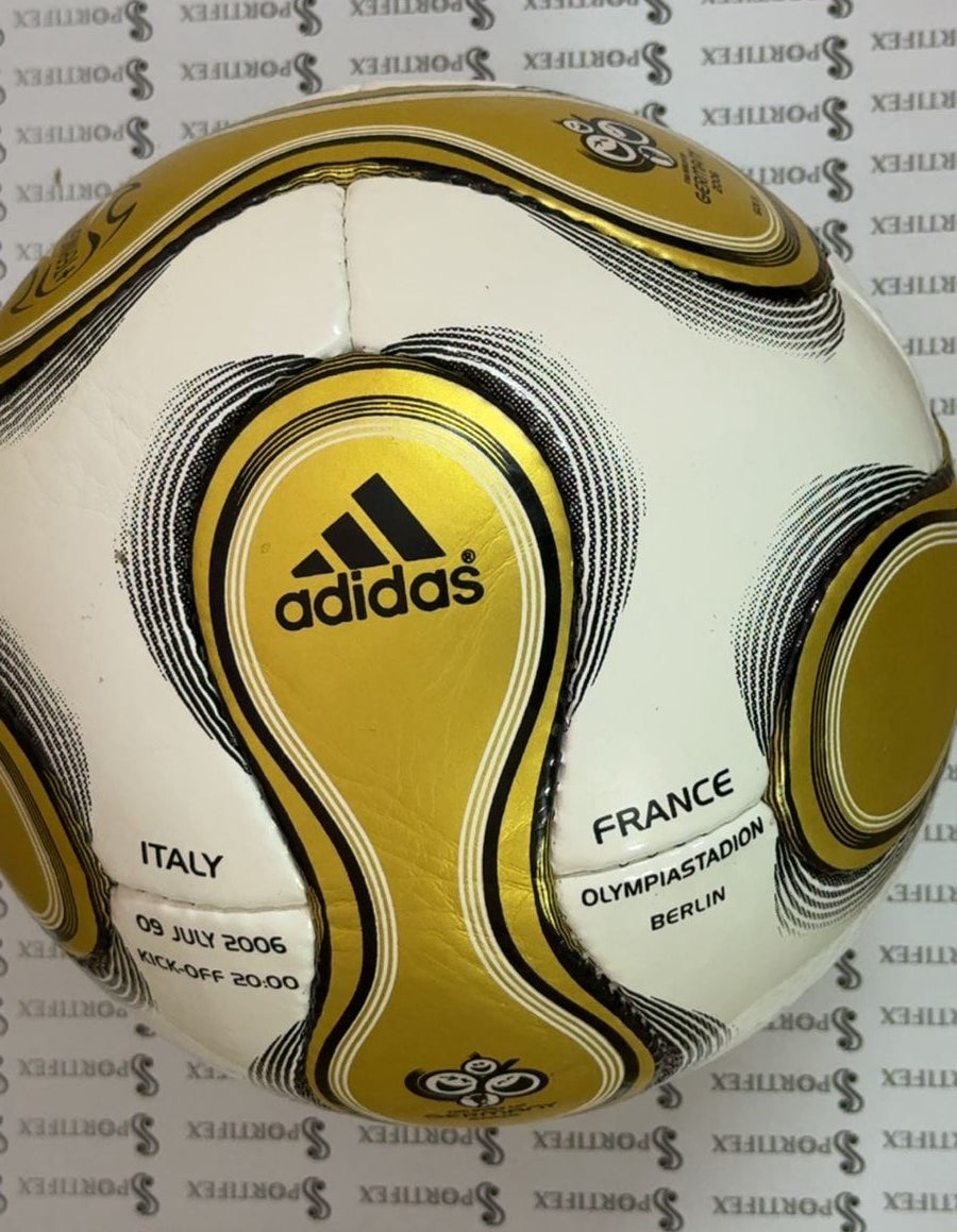 Elite Match Football β Gold Edition π