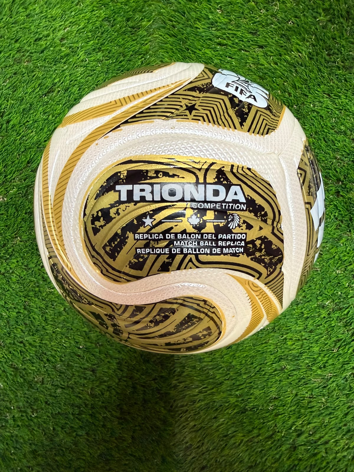 Trionda (Golden Edition Multi-Layer Football)
