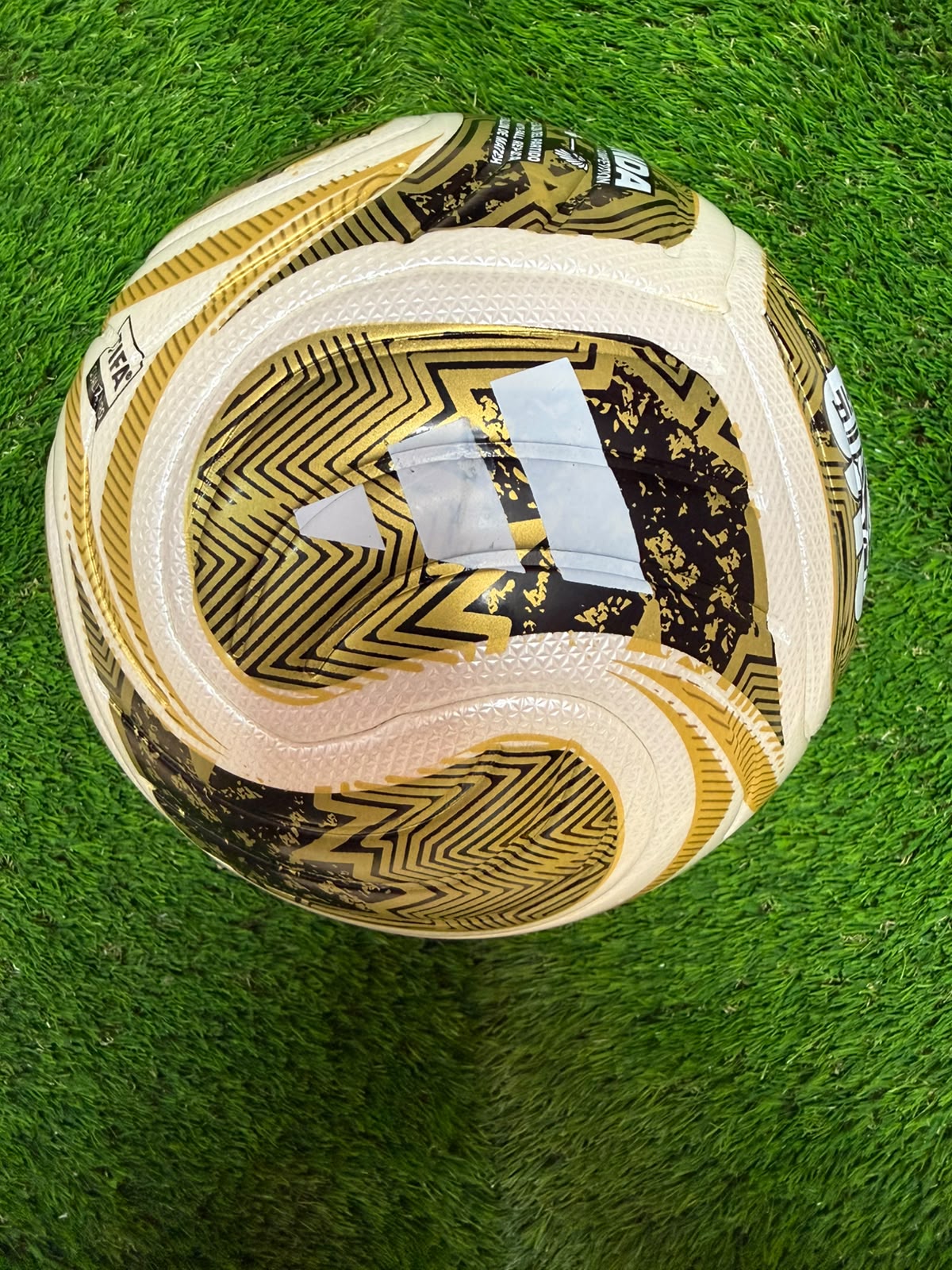 Trionda (Golden Edition Multi-Layer Football)